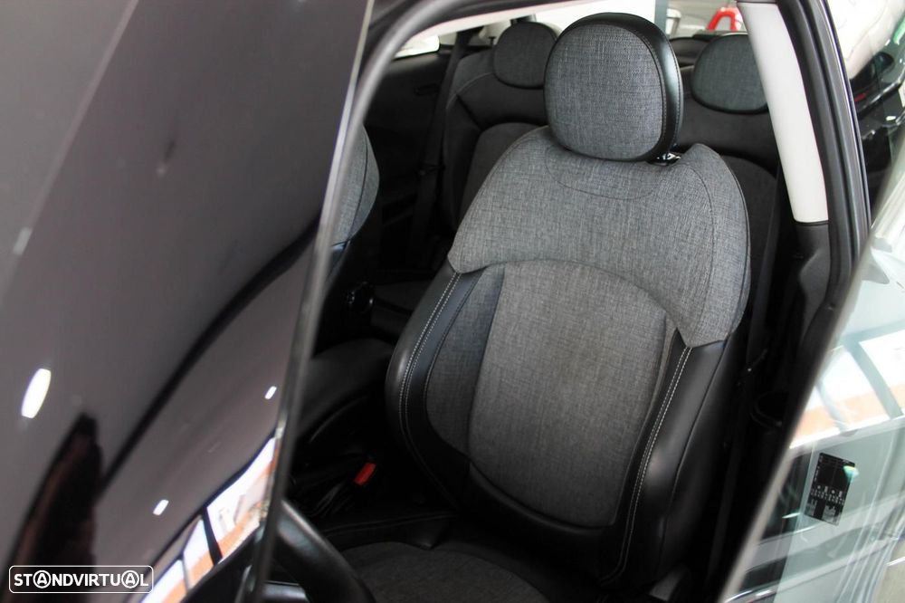 MINI 3 Portas Cooper D - 9