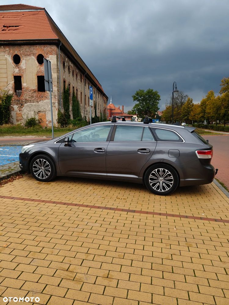 Toyota Avensis 2.0 Sol plus - 34