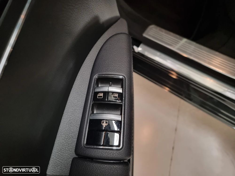 Mercedes-Benz S 250 CDI DPF BlueEFFICIENCY 7G-TRONIC - 40