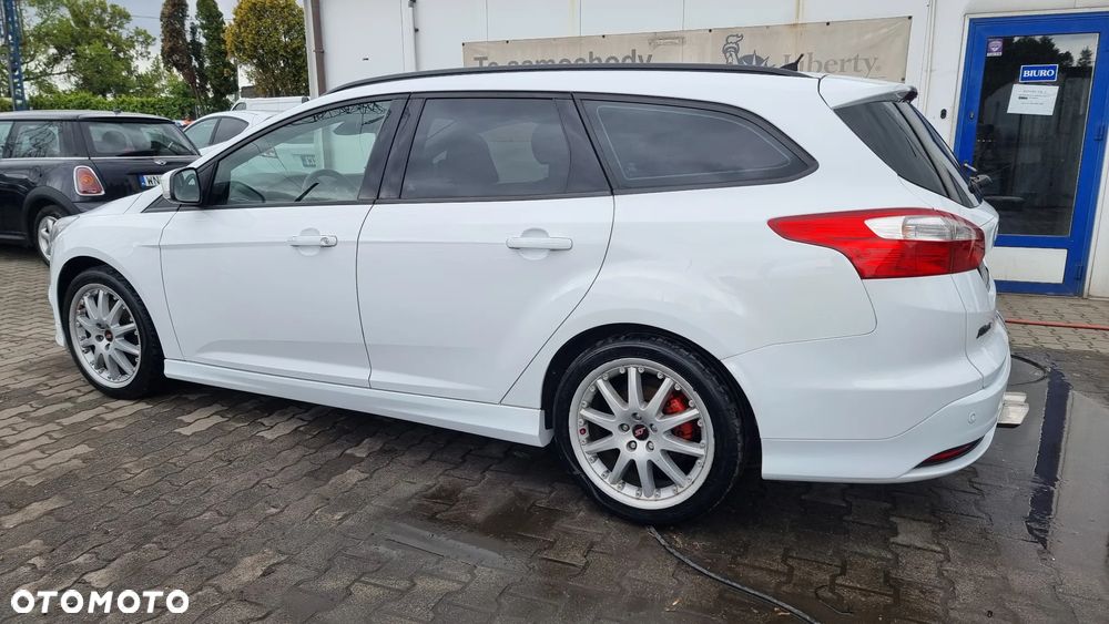 Ford Focus 1.0 EcoBoost Titanium - 22