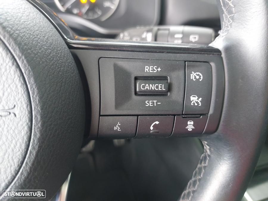 Nissan Qashqai 1.3 DIG-T N-Connecta LED+SKY - 20