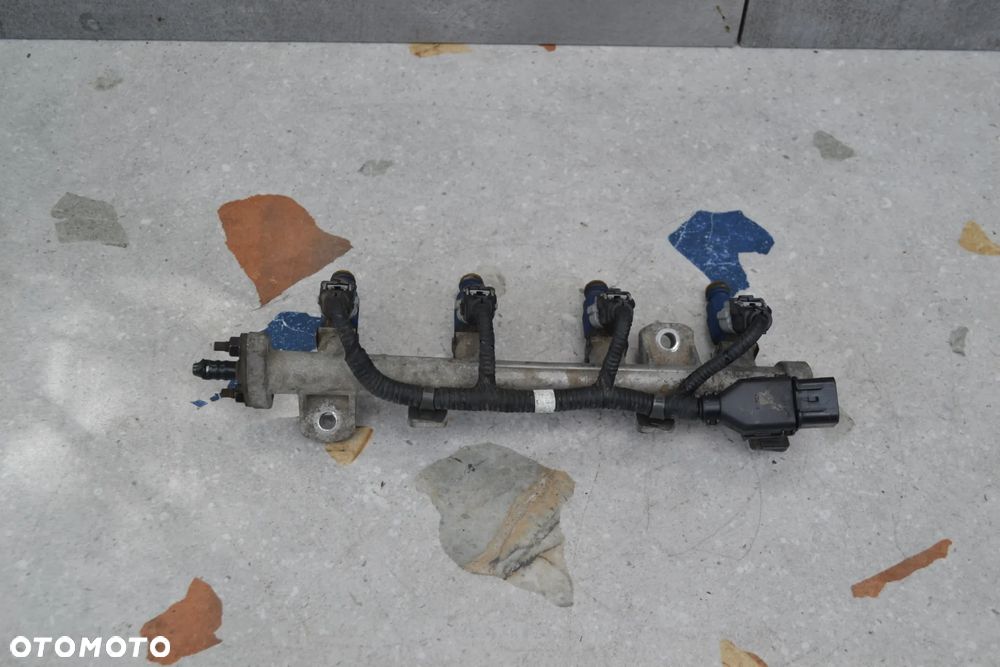 KIA PICANTO HYUNDAI i10 1,0 LISTWA WTRYSKOWA PALIWA WTRYSKI 35310-02900 KPL - 2