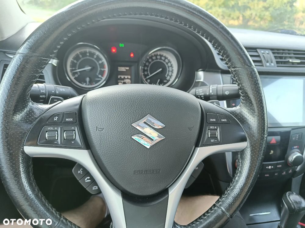 Suzuki Kizashi 2.4 4x4 CVT Sport - 17