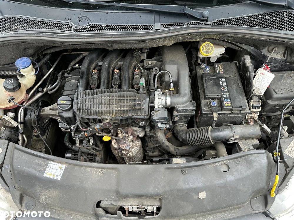 Peugeot 208 - 29