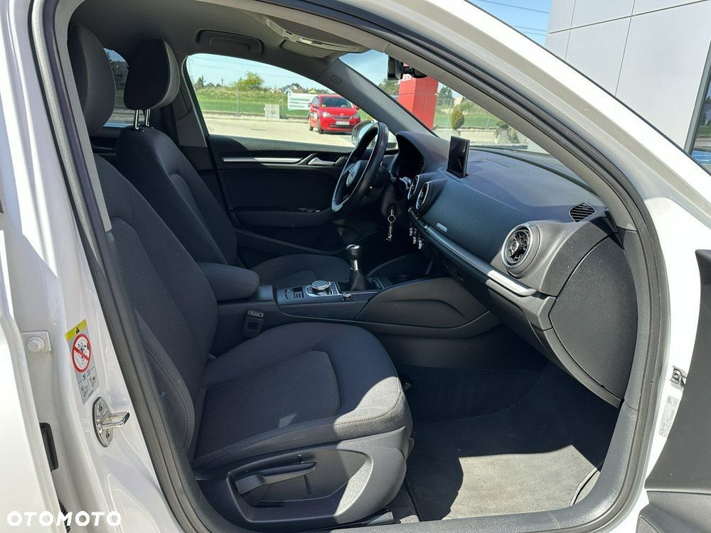 Audi A3 Limousine 1.5 TFSI Sport - 17