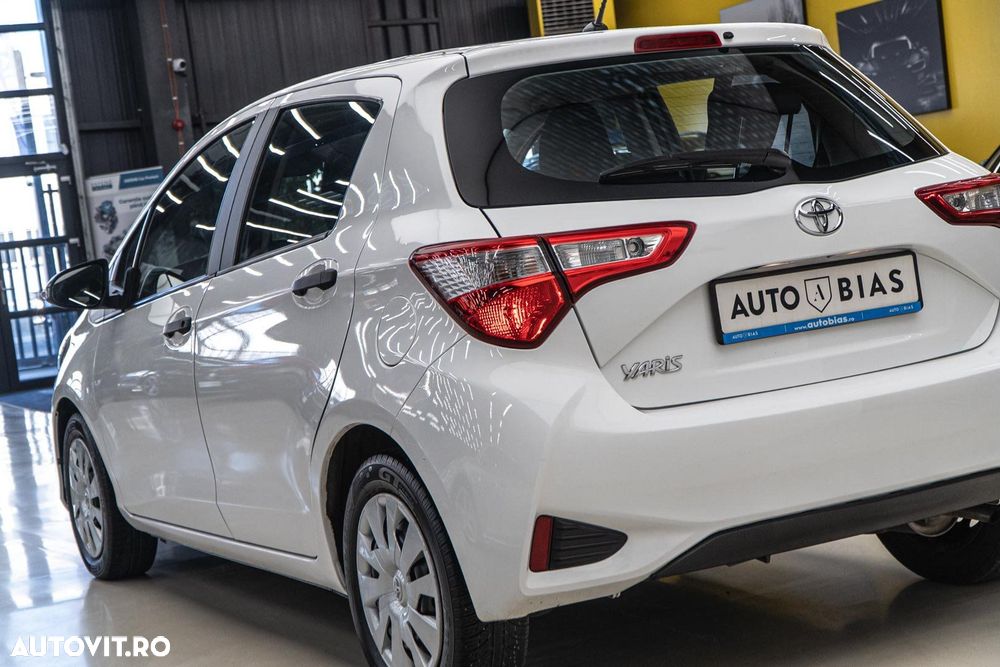 Toyota Yaris 1.0 L Eco - 29