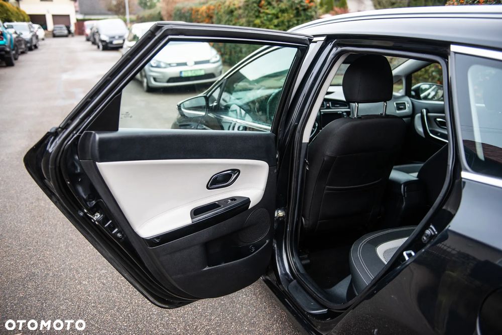 Kia Ceed 1.6 GDI Dream-Team Edition - 21