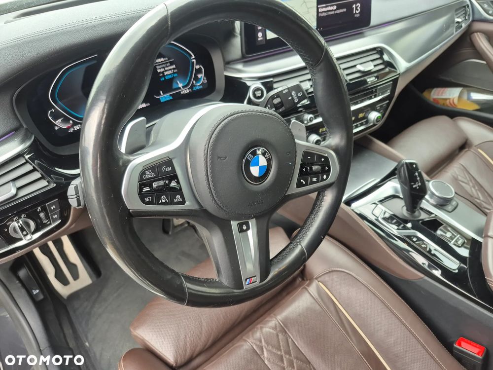 BMW Seria 5 530e xDrive M Sport sport - 13