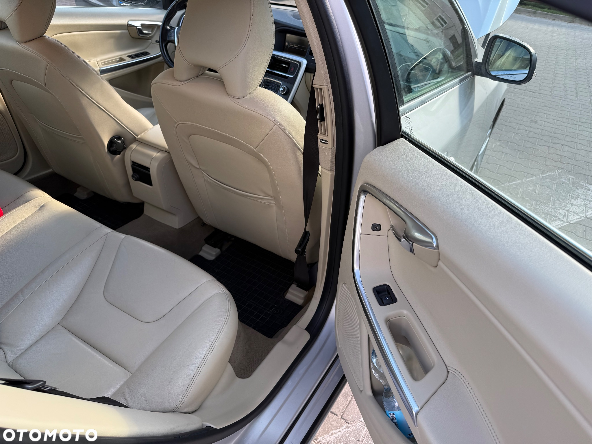 Volvo S60 T5 Drive-E Momentum - 9