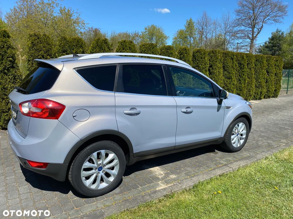 Ford Kuga 2.0 TDCi 2x4 Titanium - 8