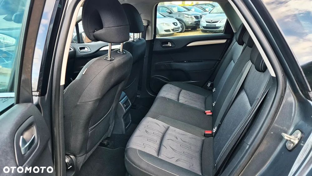 Citroën C4 VTi 120 Exclusive - 32