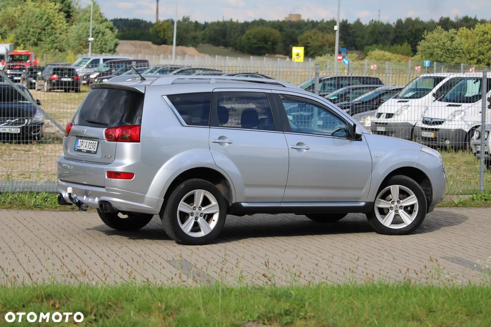 Peugeot 4007 - 9