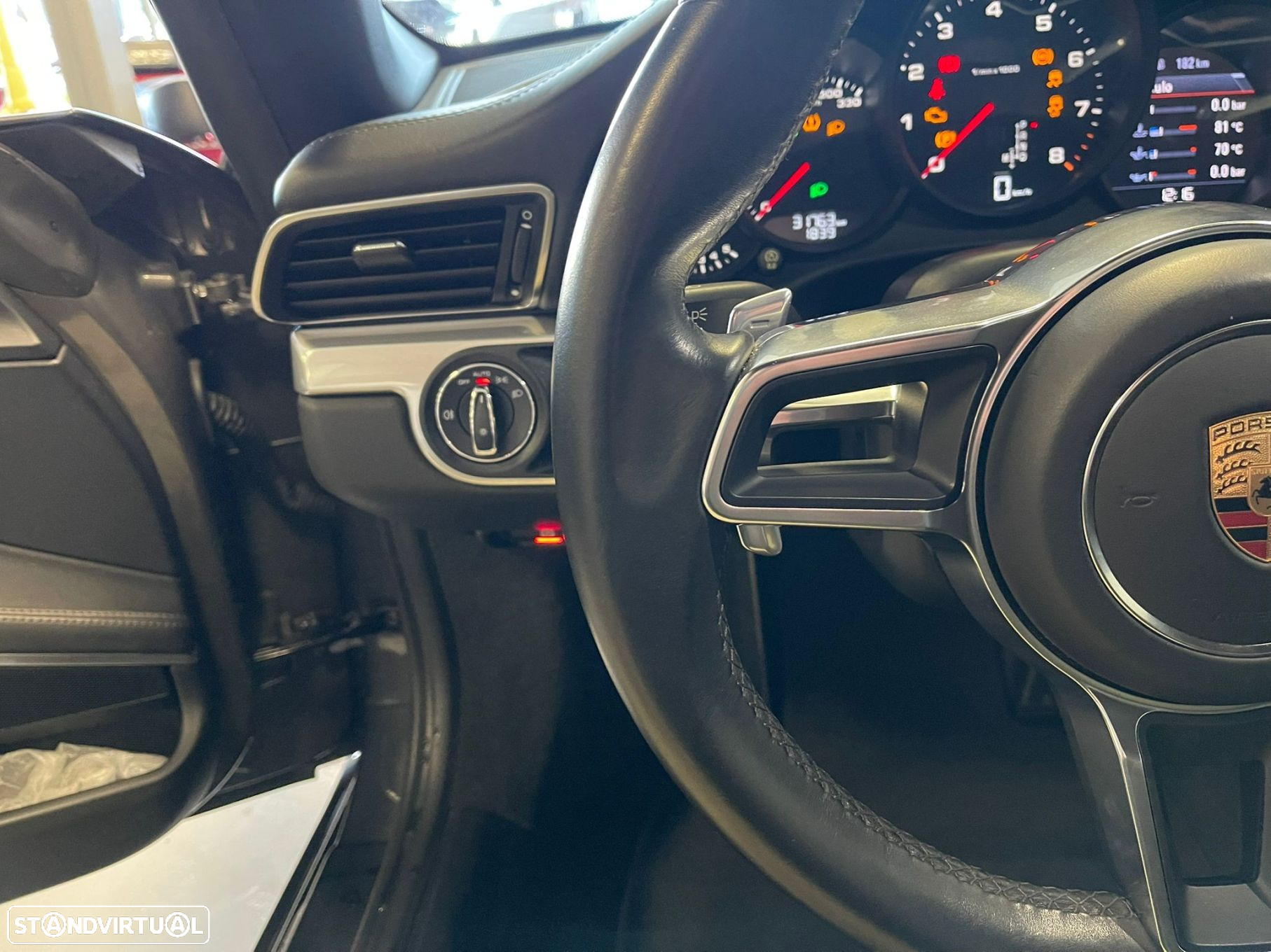Porsche 911 (991) Carrera 4 PDK - 18