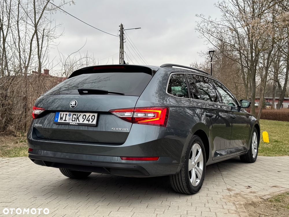 Skoda Superb 2.0 TDI DSG Premium Edition - 5