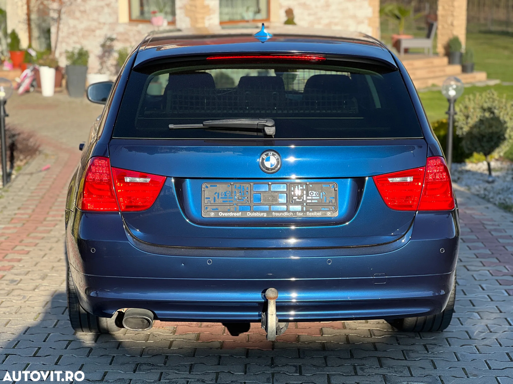 BMW Seria 3 320d DPF Touring - 12