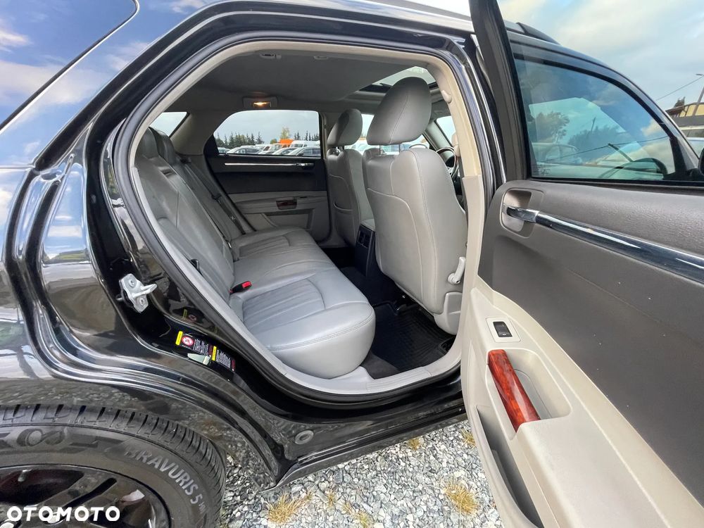 Chrysler 300C 3.0 V6 CRD - 26