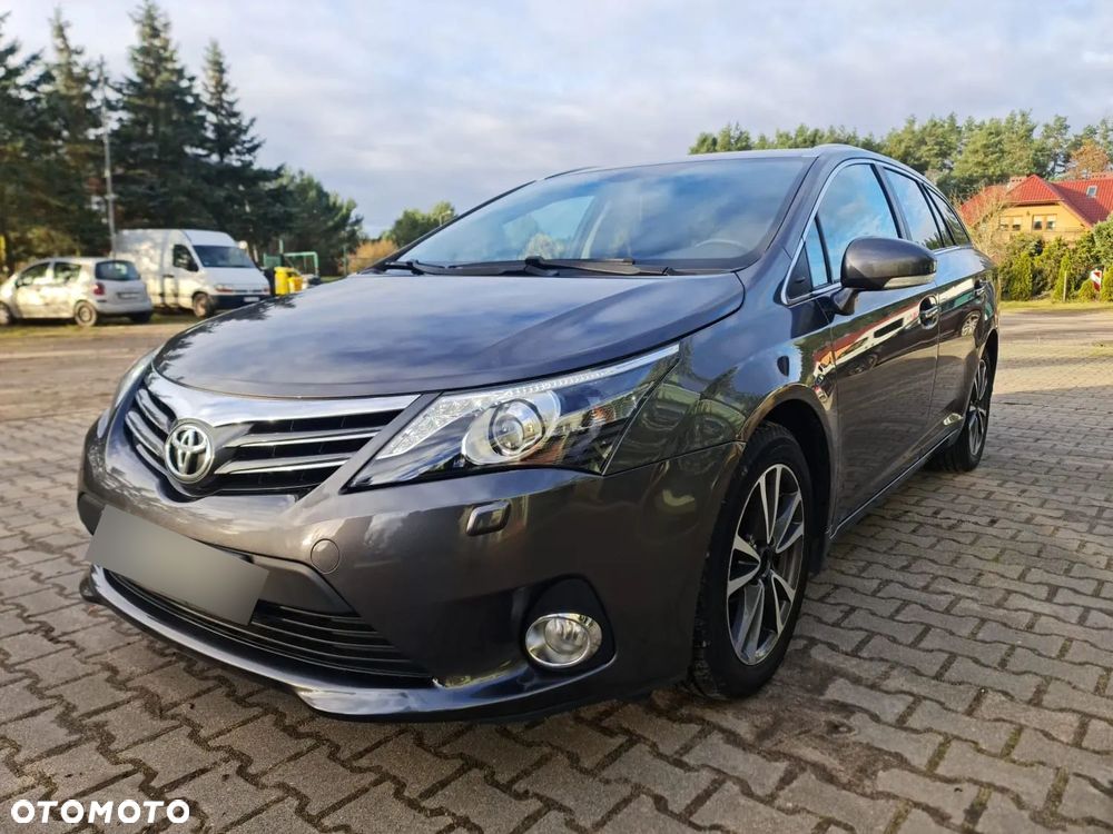 Toyota Avensis 2.2 D-CAT Premium - 2