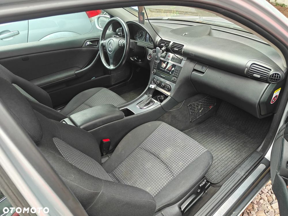 Mercedes-Benz Klasa C 180 Kompressor Sportcoupe Automatik Sport Edition - 7