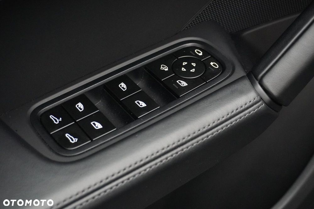 Porsche Cayenne GTS - 19