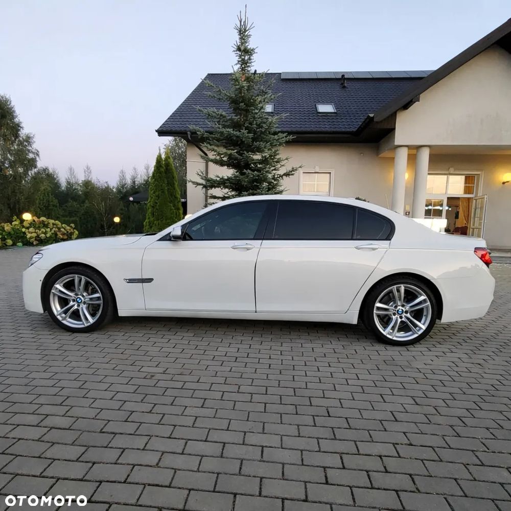 BMW Seria 7 740Li - 6
