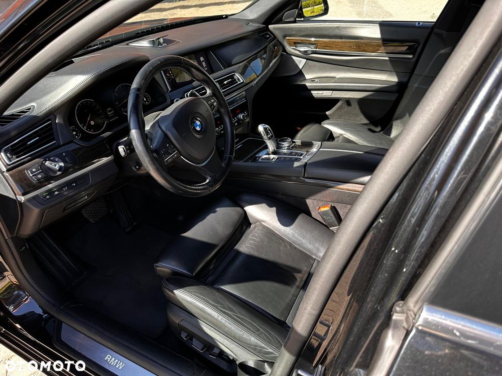 BMW Seria 7 730d xDrive - 13