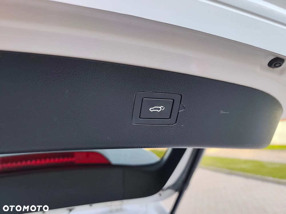 Hyundai i40 Kombi 1.7 CRDi DCT Premium - 27