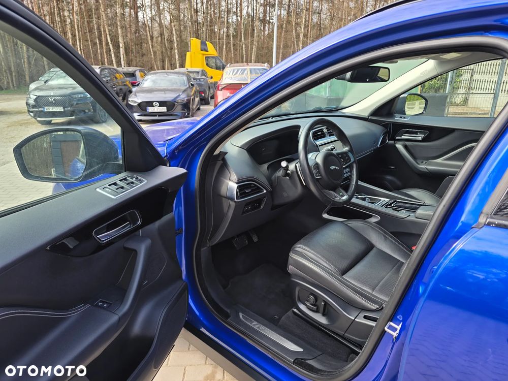 Jaguar F-Pace 2.0 i4D AWD R-Sport - 11