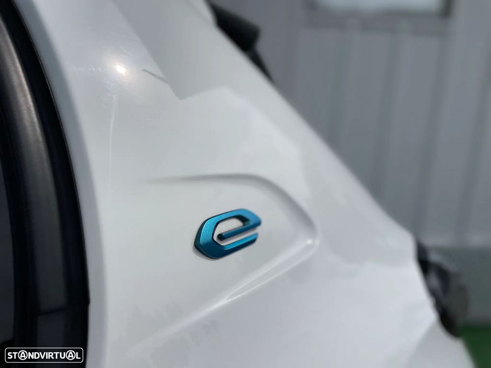 Peugeot e-208 50 kWh Active — fotografia 32