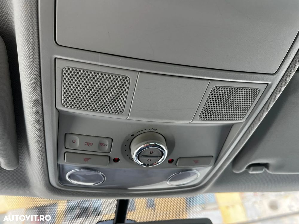 Volkswagen Tiguan - 13