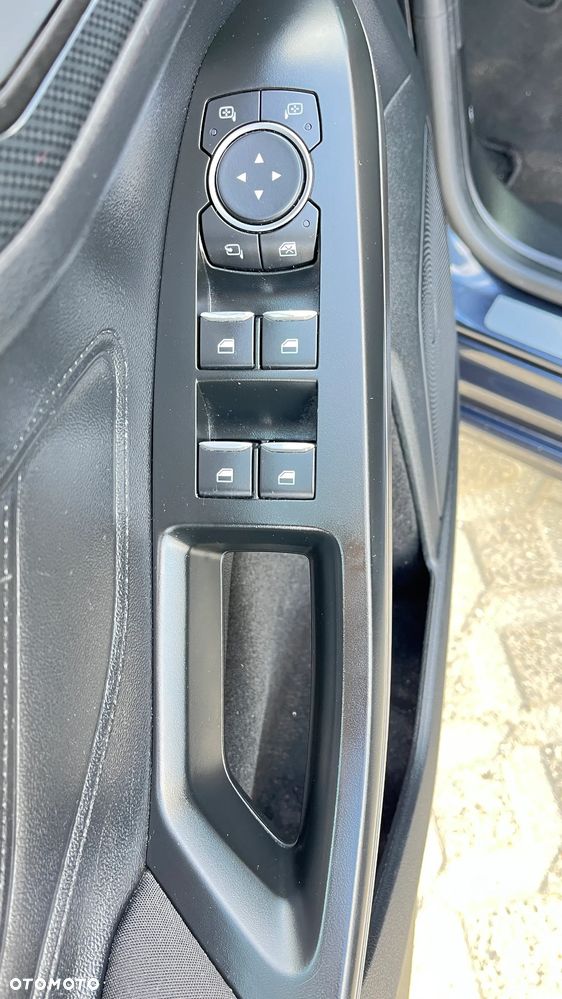 Ford Focus 2.0 EcoBlue STart-Stopp-System ST-LINE - 17
