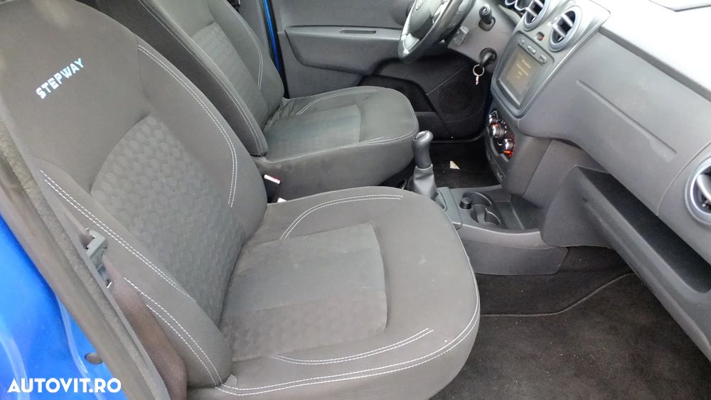 Dacia Lodgy TCe 115 Stepway - 29