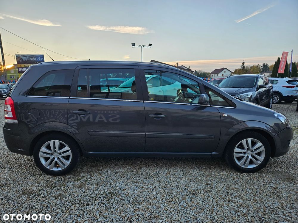 Opel Zafira - 11