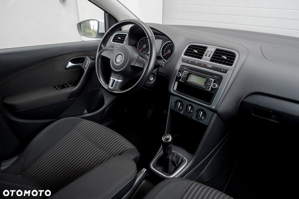 Volkswagen Polo 1.4 Highline - 28