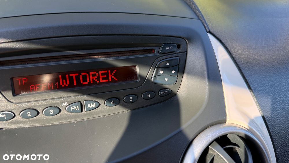 Ford KA - 10