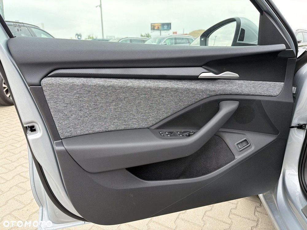 Skoda Superb 1.5 TSI mHEV Drive DSG - 11