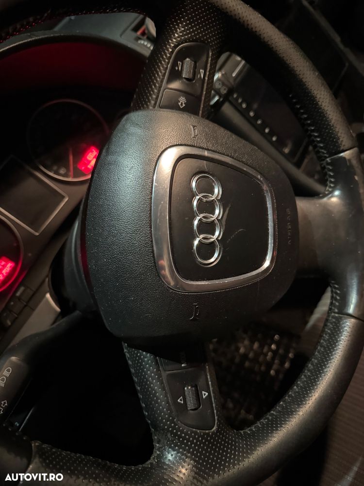 Audi A4 Avant 2.0 TDI - 8