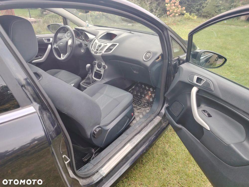 Ford Fiesta 1.25 Ambiente EU5 - 8