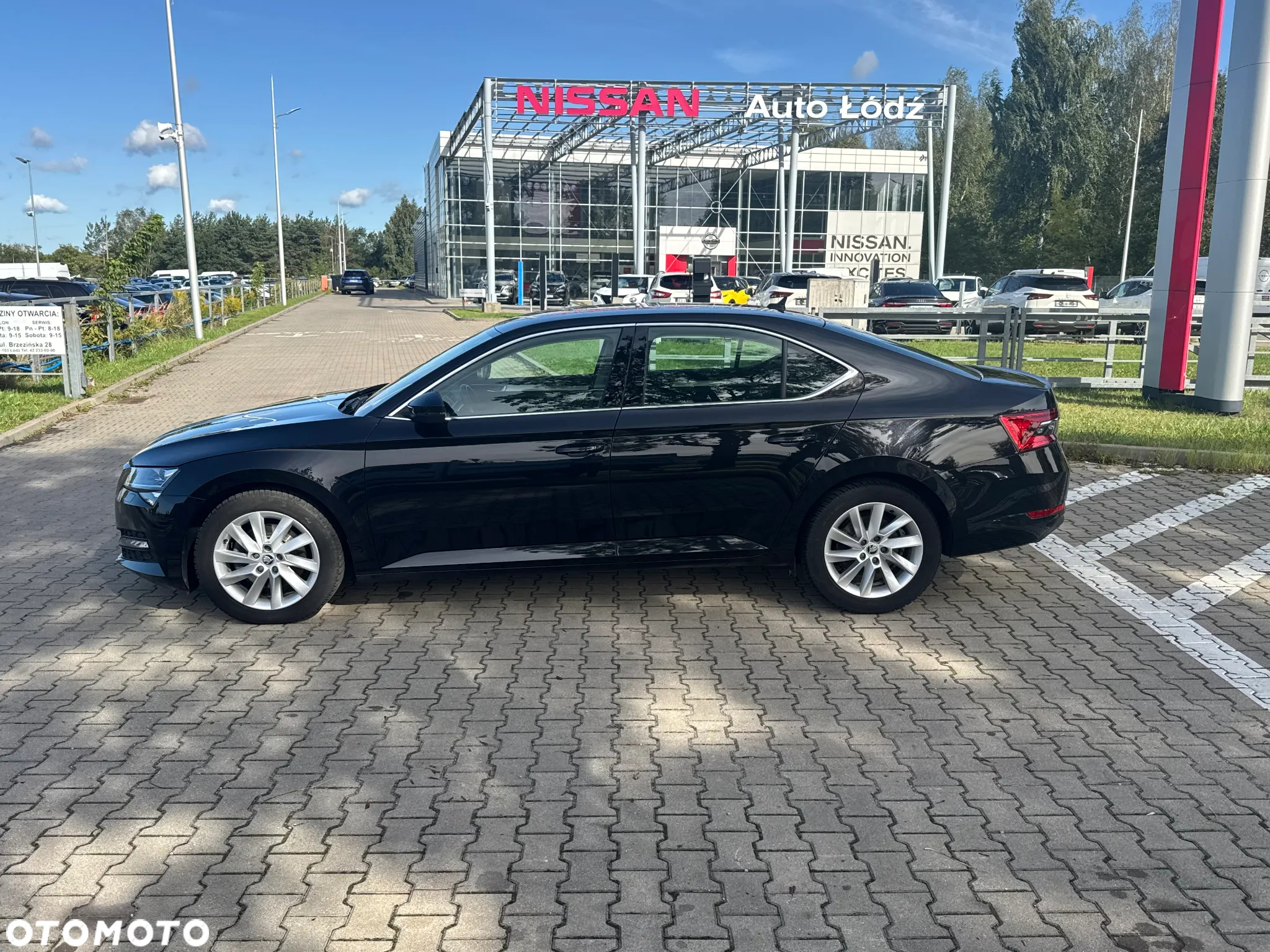 Skoda Superb 2.0 TDI SCR Ambition - 2