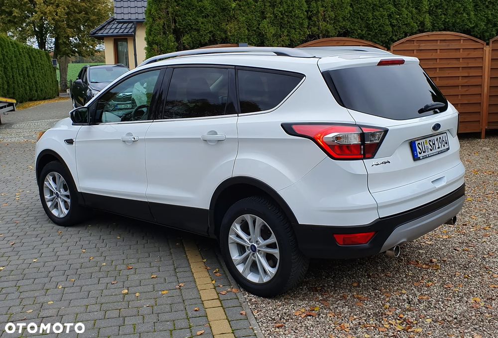 Ford Kuga 2.0 TDCi 2x4 Titanium - 9