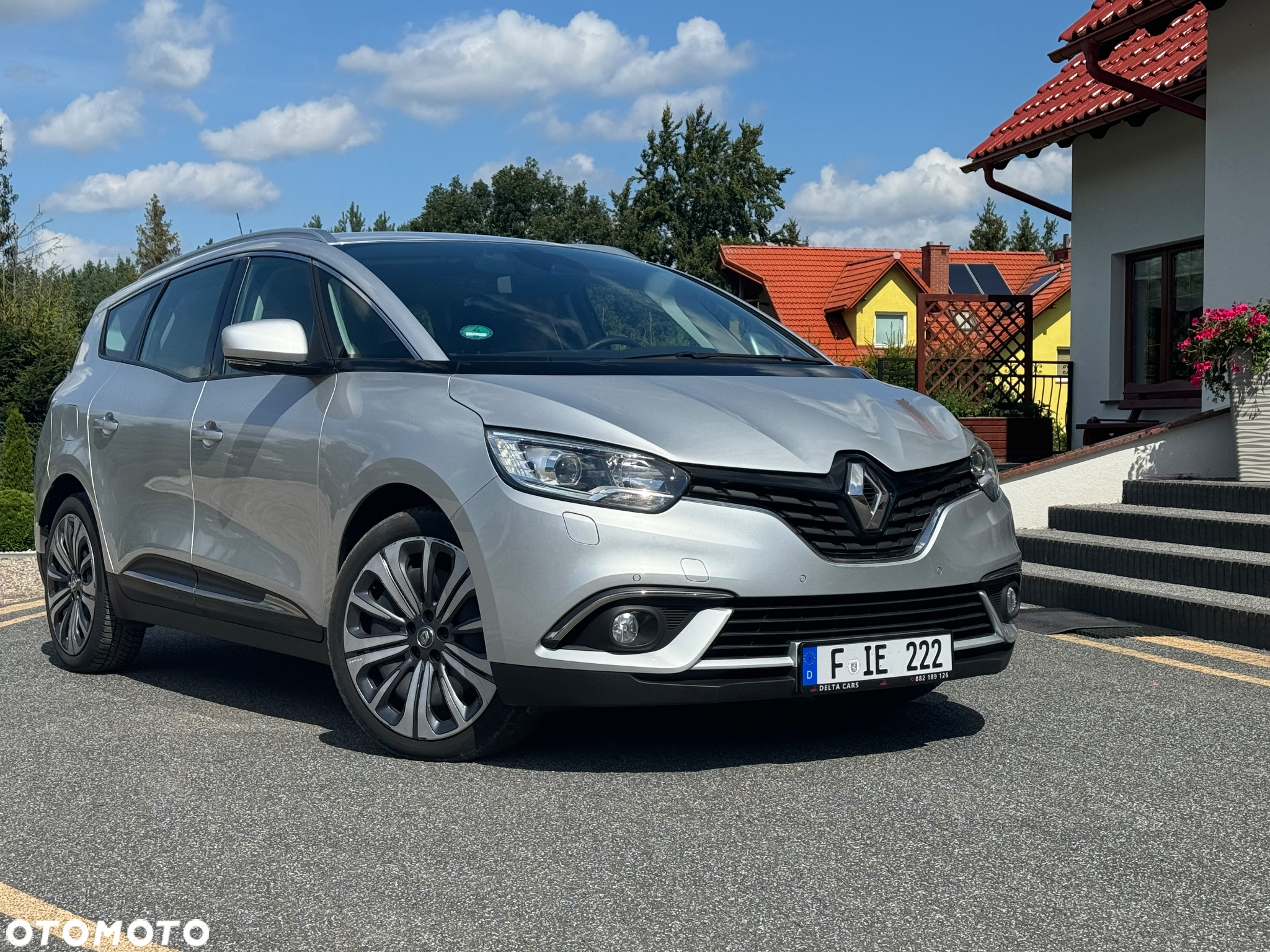 Renault Grand Scenic BLUE dCi 120 LIMITED - 12