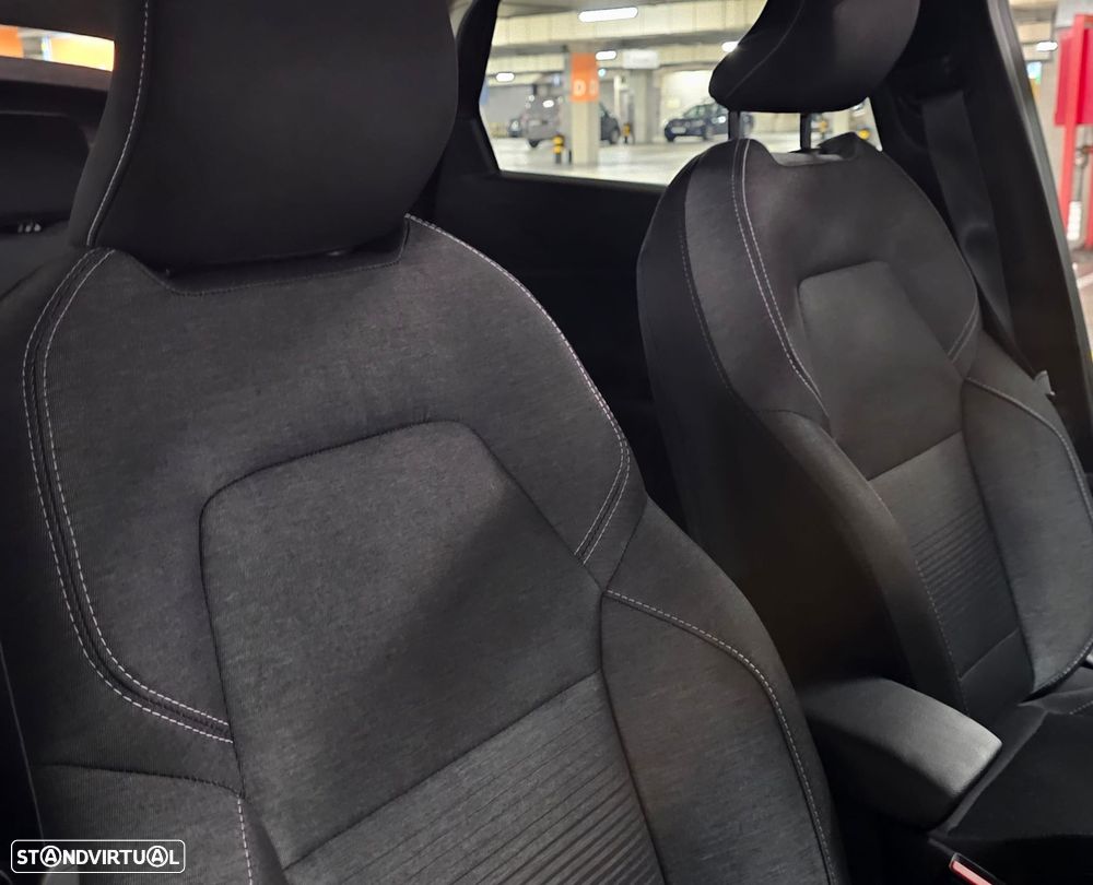 Renault Captur BLUE dCi 115 EDC BUSINESS EDITION - 15