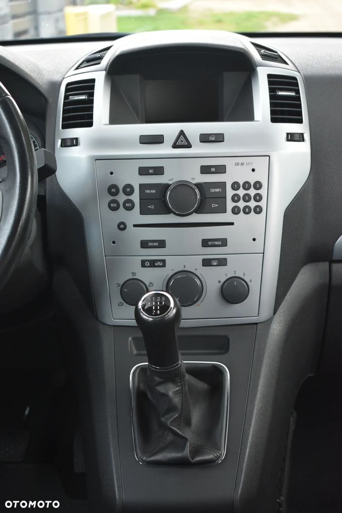 Opel Zafira 1.6 Enjoy - 19