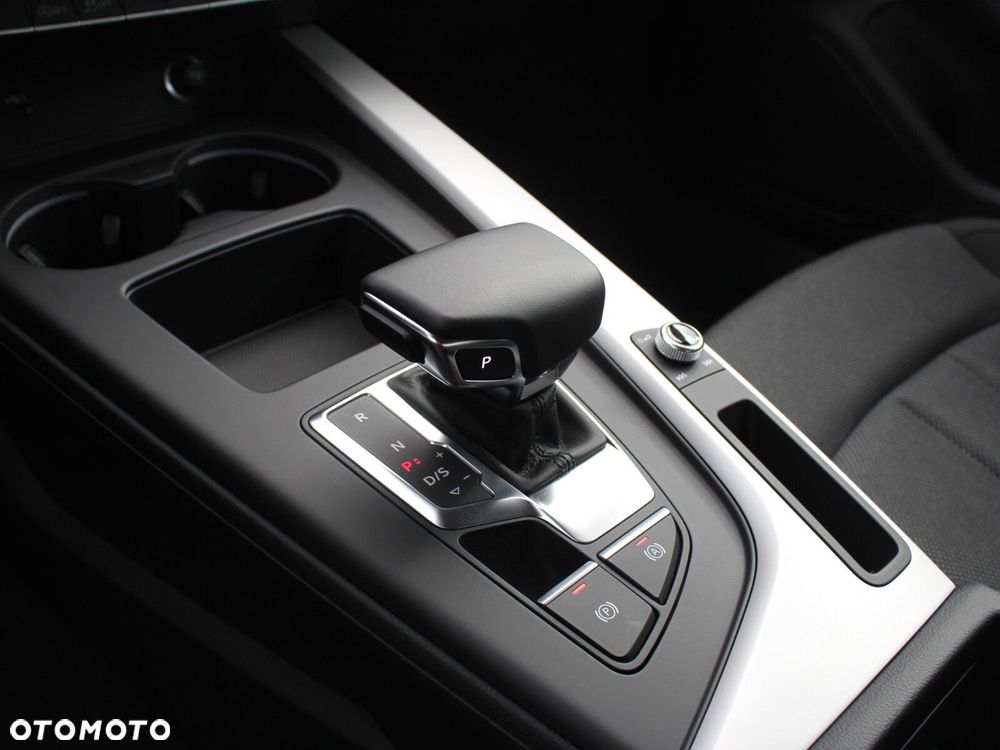Audi A4 Limousine - 20