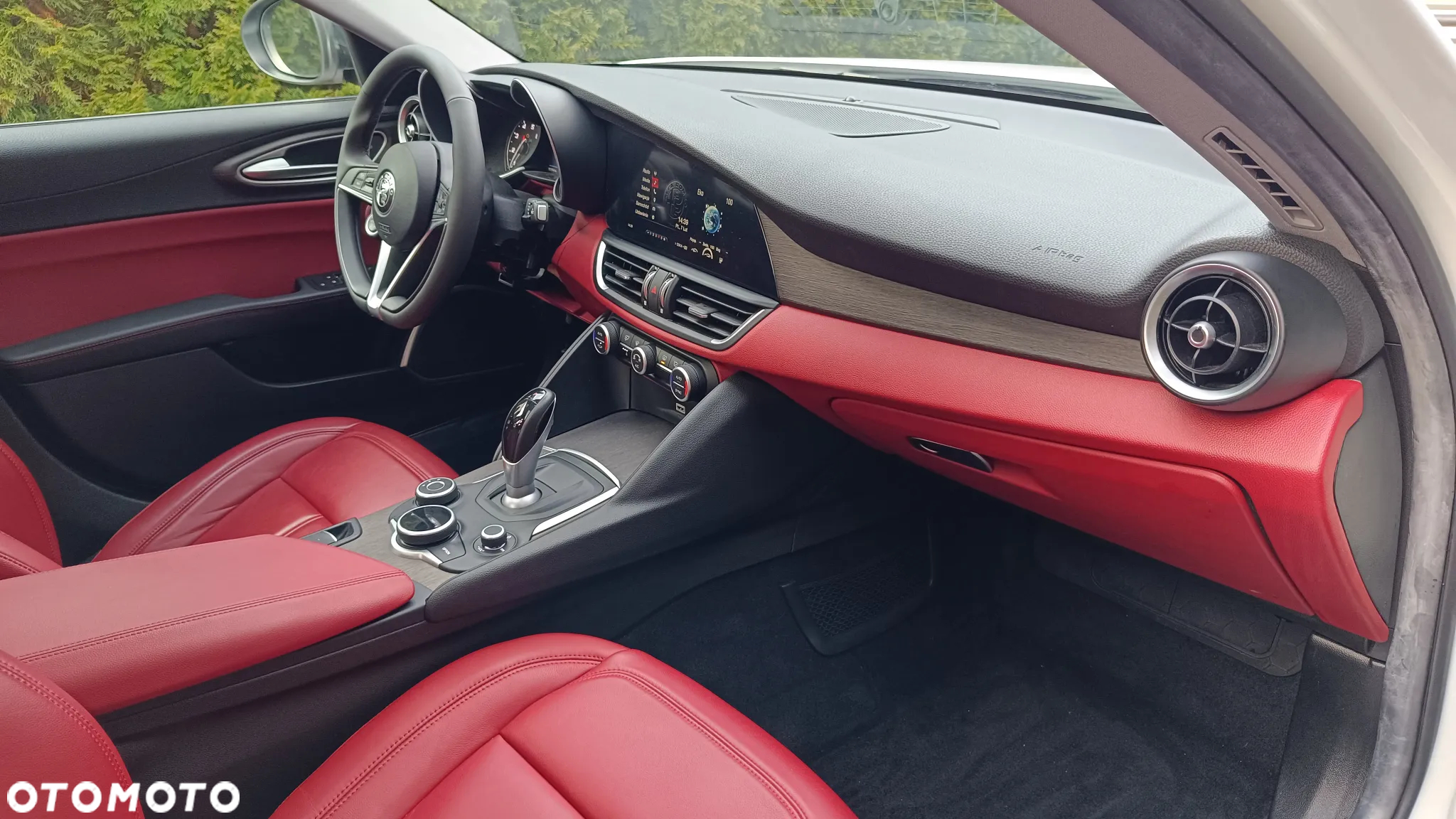 Alfa Romeo Giulia 2.0 Turbo 16V AT8-Q4 Ti - 17