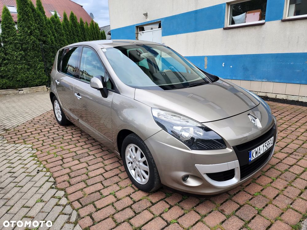 Renault Scenic 2.0 16V Privilege CVT Euro5 - 6