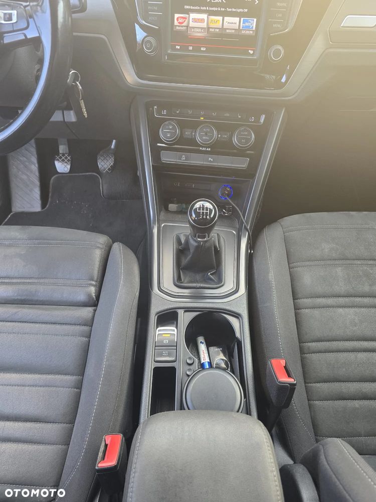 Volkswagen Touran 2.0 TDI BMT Comfortline - 3