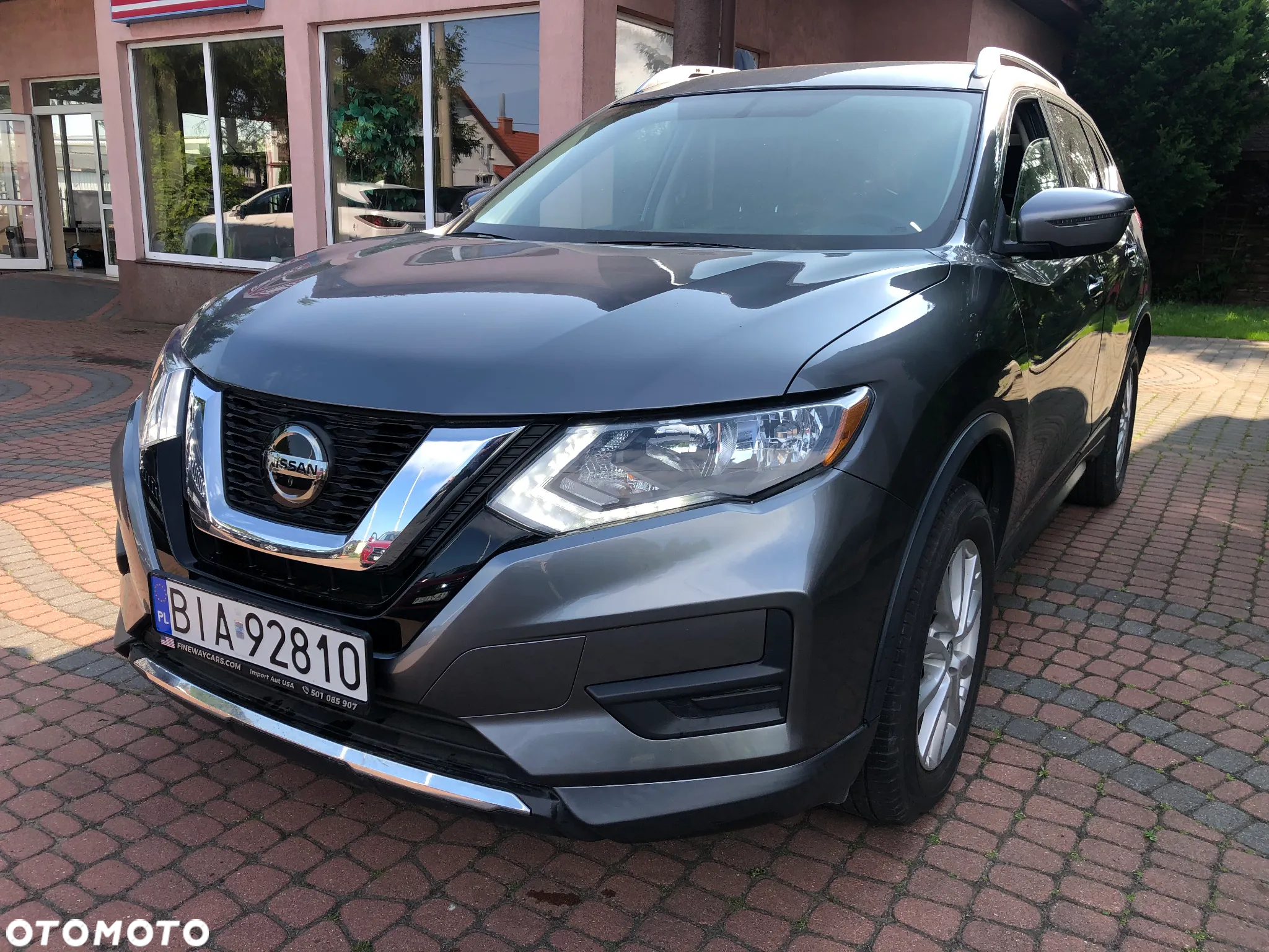 Nissan Rogue - 5