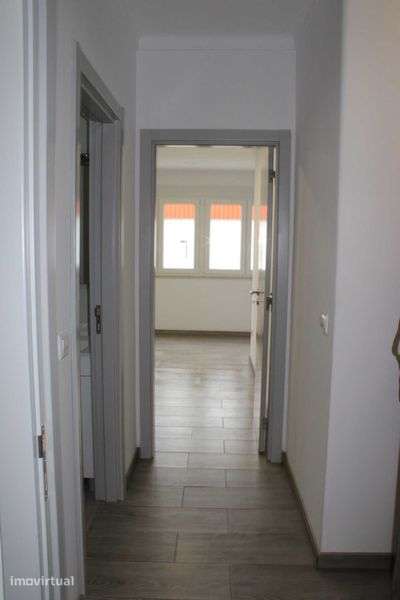 Arrenda-se Apartamento T2, Alcobaça - Grande imagem: 5/11