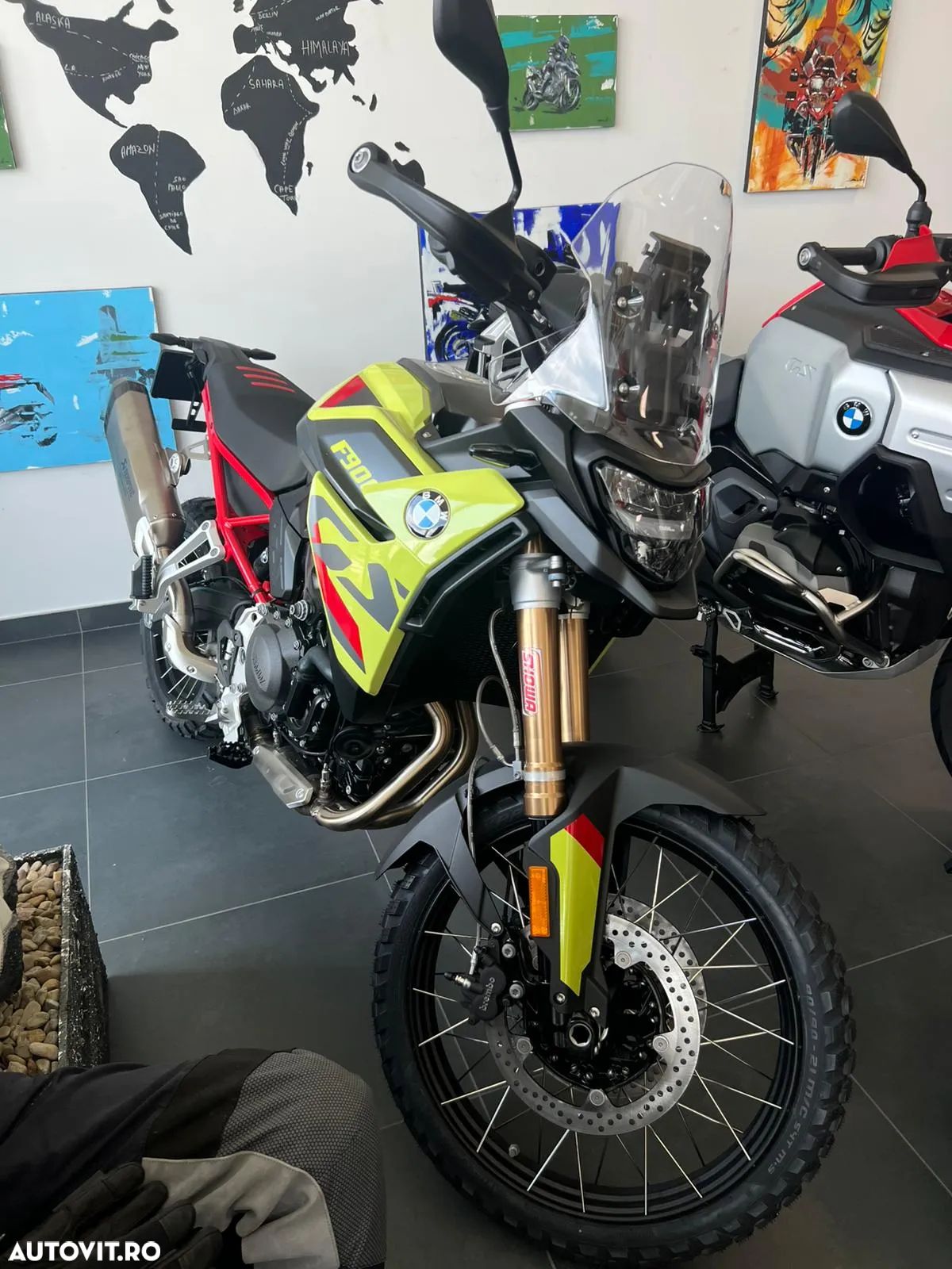 BMW F 900 GS - 1