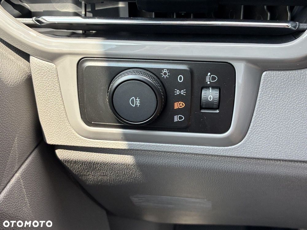 Volkswagen Transporter Furgon PLUS Panamericana/6-cio osob./AUTOMAT (L2) 2.0 TDI 170KM, r.o. 3500 mm - 32